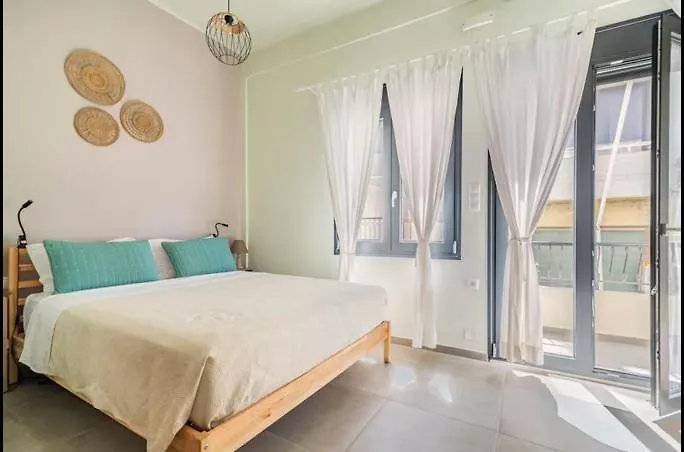 Punto Central Home In Heraklio City